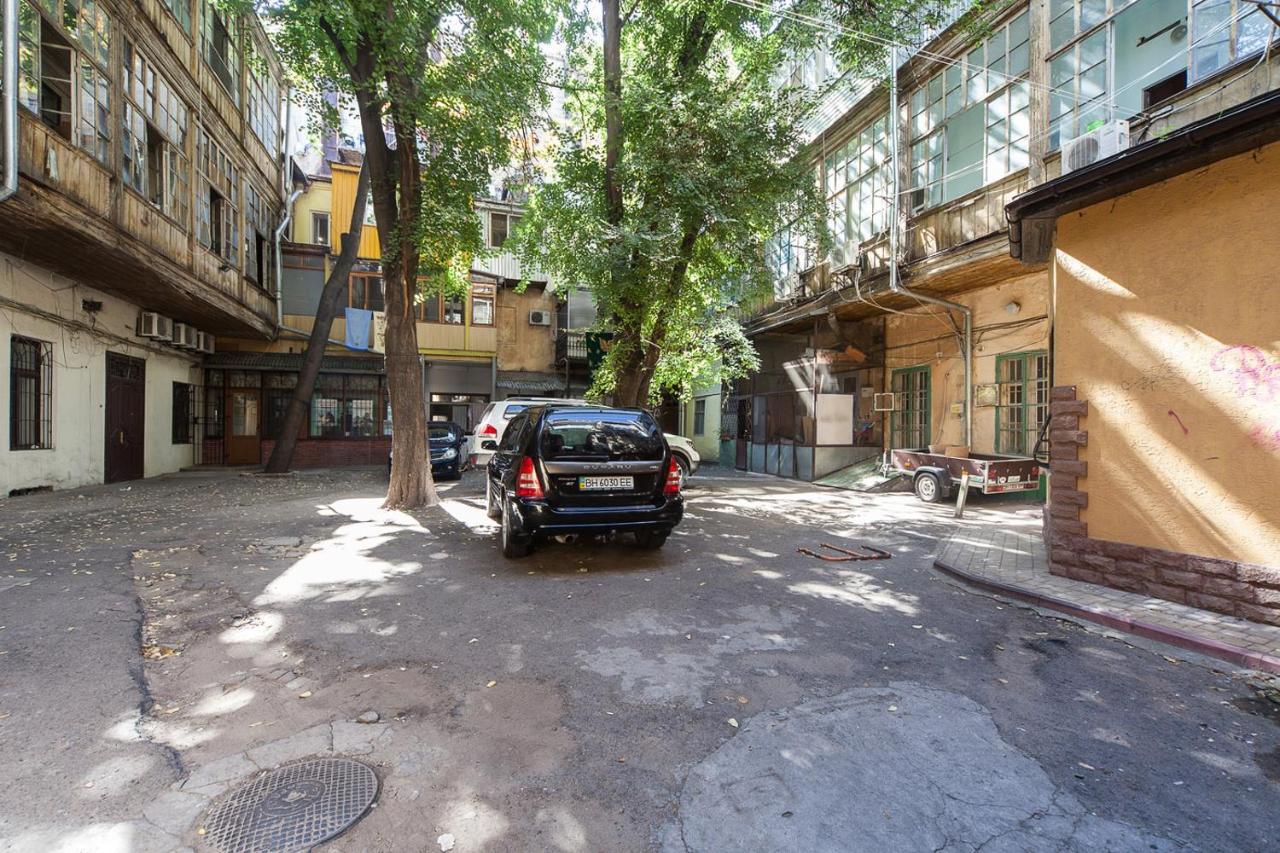Ferienwohnung Goodrest On Deribasovskaya Odessa Exterior foto